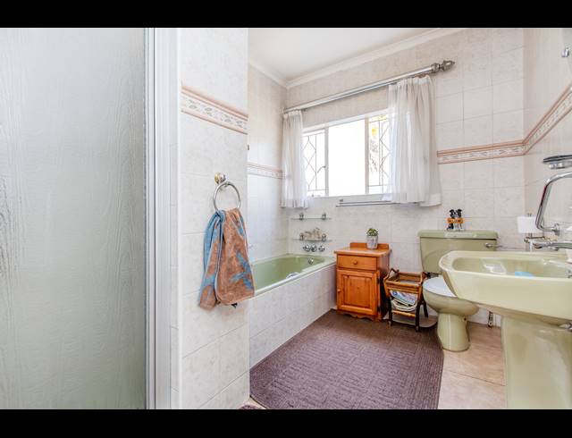 3 BEDROOM FREESTANDING FOR SALE IN BROMHOF